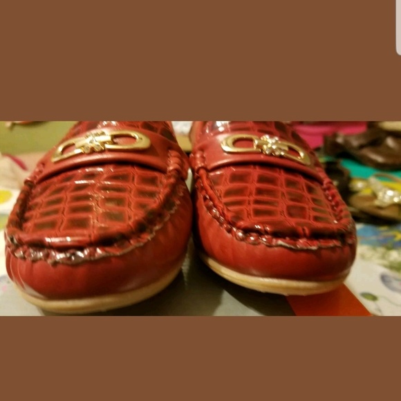 Shoes - Picture 3 of 6